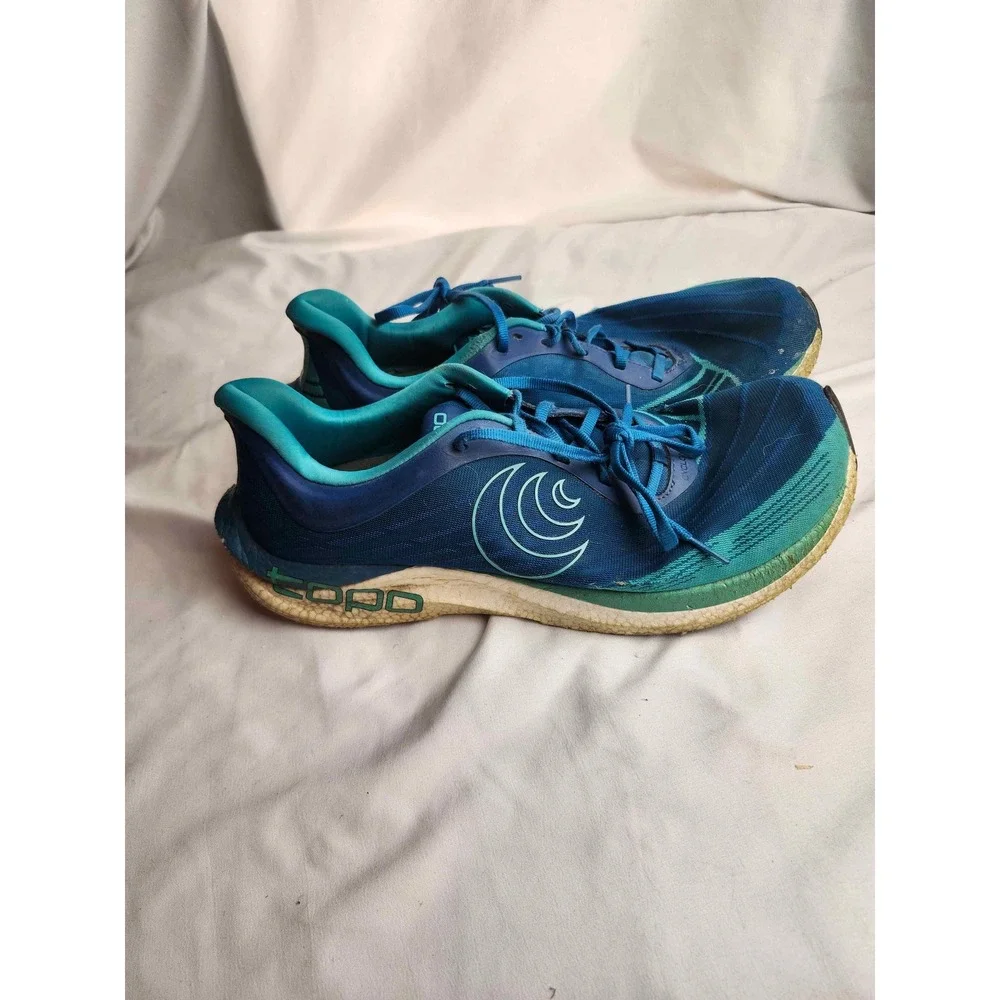 Topo athletic cyclone